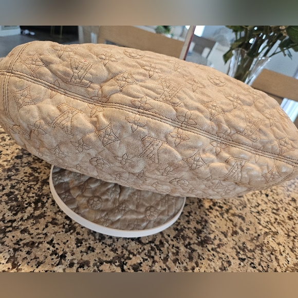 Louis Vuitton Monogram Olympe Nimbus- Authentic Runway bag - Picture 13 of 15